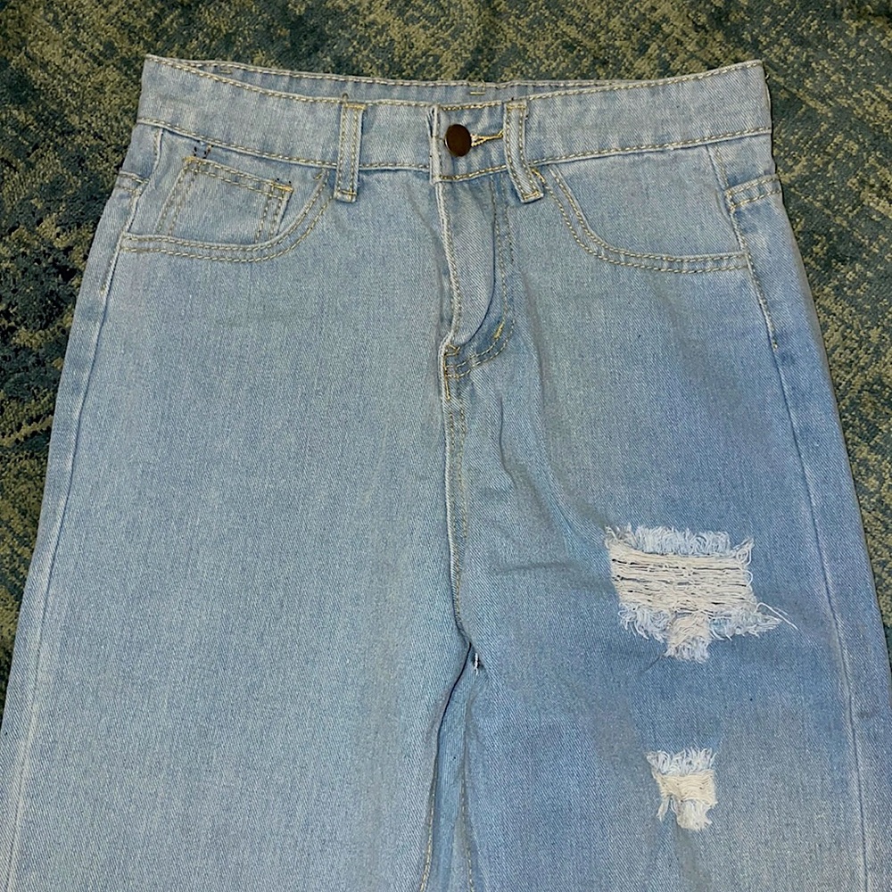 NWB Ripped Wide Leg Jeans - Picture 2 of 8